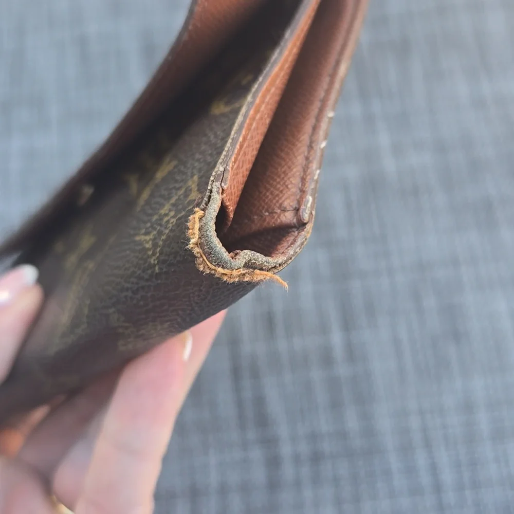 Free With $200 Purchase Louis Vuitton Monogram Wallet - Picture 10 of 14